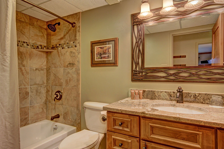 Bathroom 3, Beaver Run Resort & Conference Center, Summit