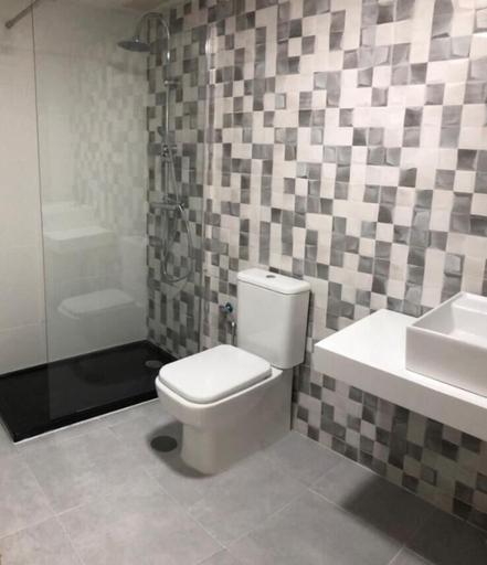 Bathroom 4, Click & Room, Málaga