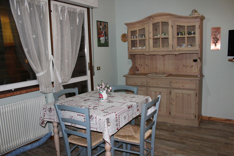 In-room dining, Casa Bel Prà, Belluno