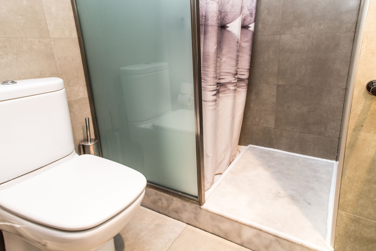 Bathroom 5, Hostal Nirvana, León