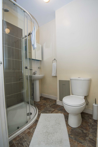 Bathroom 5, Bradford Apartments Flat 96, Bradford