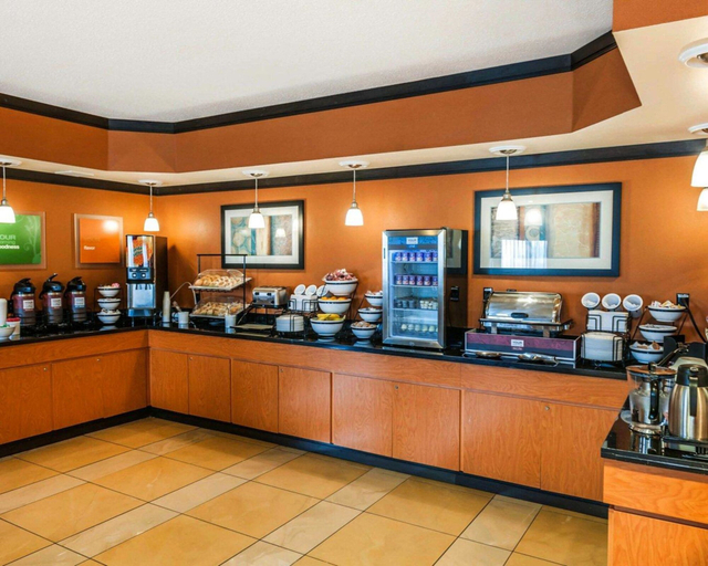 Food & Drinks 5, Comfort Inn Avon-Indianapolis West, Hendricks