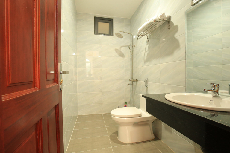 Bathroom 3, Tuyet Minh Hotel, Vũng Tàu