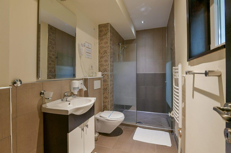 Bathroom 3, Hotel Simsir, Čajetina