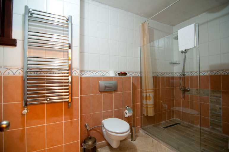 Bathroom 5, Villa Sphendone Suites, Fatih