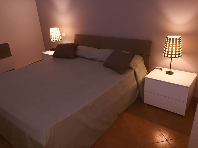 Bedroom 4, Hola Cathedral House, Palermo