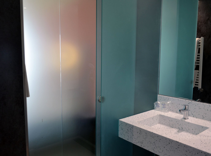 Bathroom 5, KAKTUS Hotel Benikaktus, Alicante