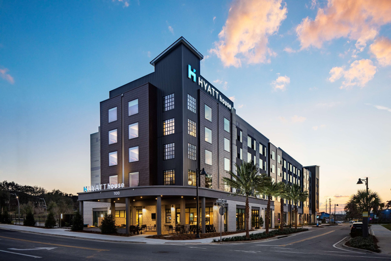 Exterior & Views