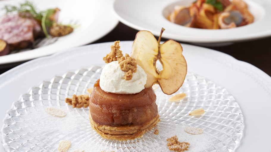 Food & Drinks 9
