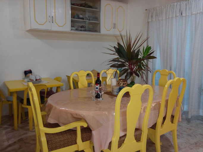 Others 4, Yellow HOUSE Vacation Rental, Olongapo City