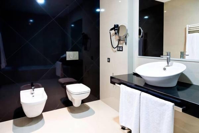 Bathroom 5, Dña Monse Hotel Spa & Golf, Alicante