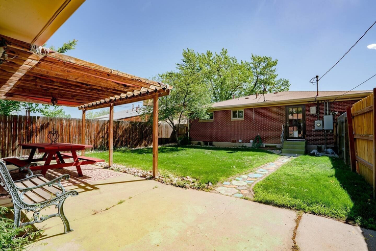 Exterior & Views 2, Casa de Henrichs & The Den Spacious Backyard, Denver