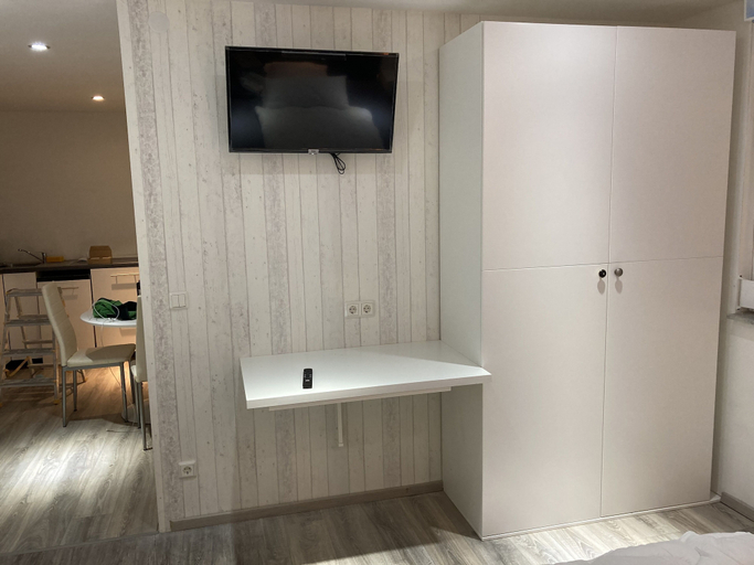Others 4, Messe-hotelzimmer-appartements, Leverkusen