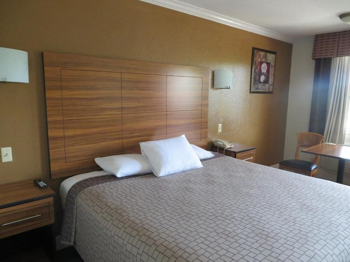 Bedroom 2, Palace Inn Wayside, Houston