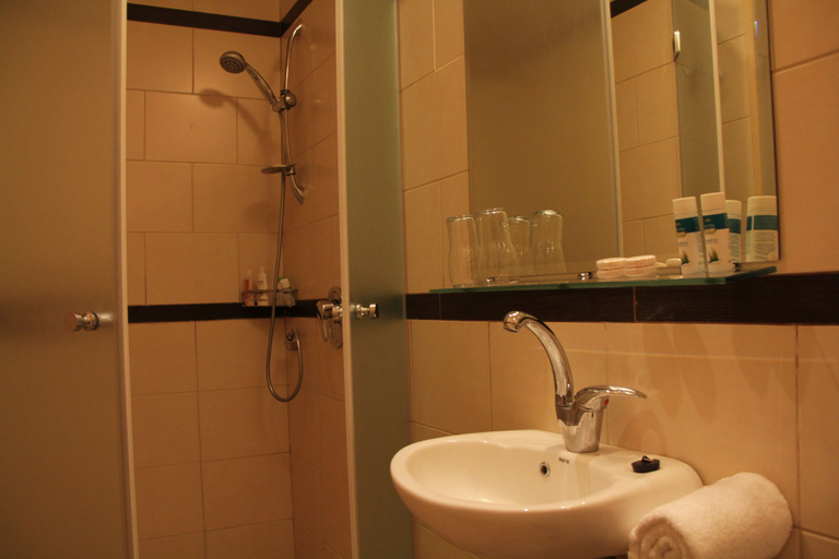 Bathroom 5, City Center Jerusalem