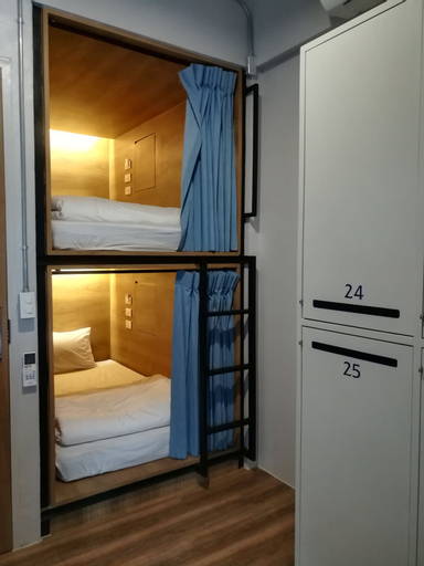 Bedroom 25