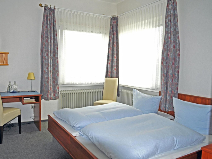 Bedroom 3, Hotel-Restaurant Thomsen, Delmenhorst