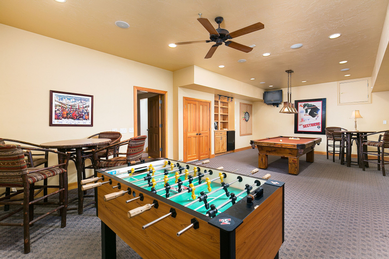 Food & Drinks 4, White Pines 5-Bedroom 5-Bath Luxury Home in Solamere Lower Deer Valley, Summit