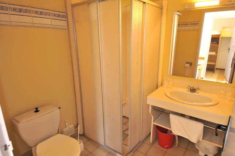 Bathroom, VVF Villages Les Portes du Roussillon, Le Barcarès, Pyrénées-Orientales
