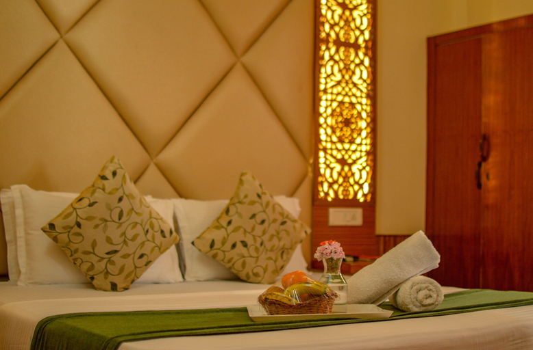 Bedroom 3, Hotel Mountain Top, Kullu