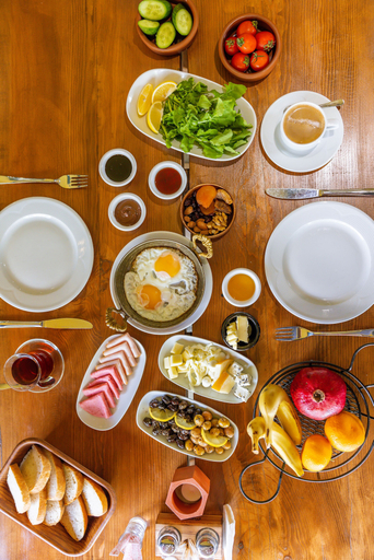 Food & Drinks