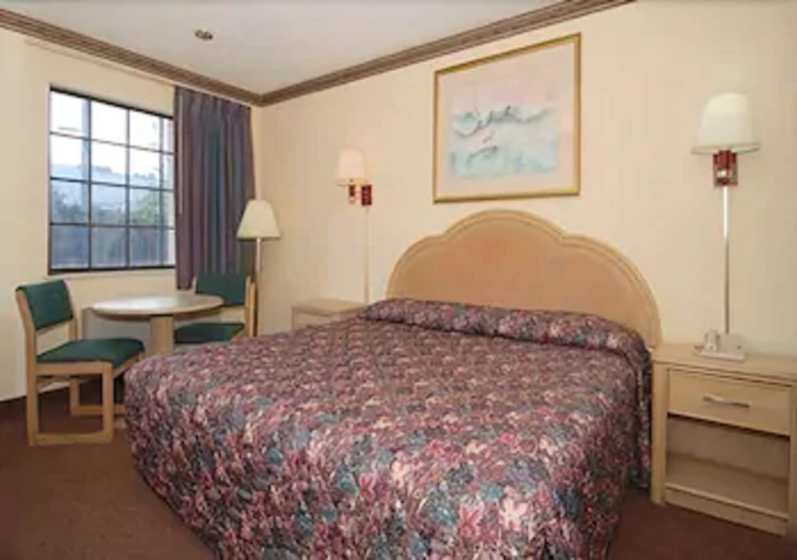 Bedroom 3, Econo Lodge Lexington Southeast, Fayette