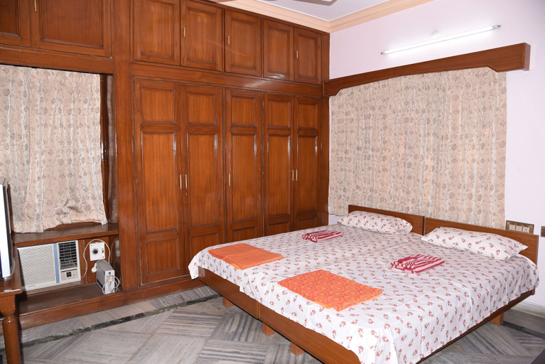 Bedroom 3, Anjani Mansion Guest House, Hyderabad