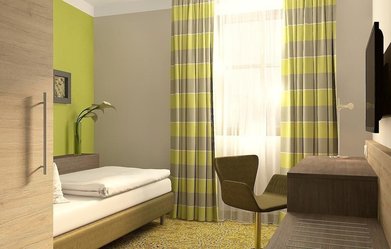 Bedroom 2, Mayerhofer - Hotel - Restaurant - Partyservice - Tagung, Passau