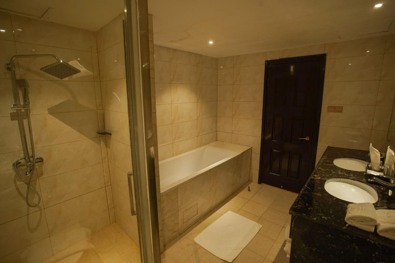 Bathroom 3, Grand Park Hotel, Mandalay