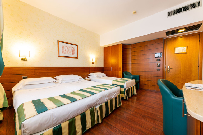 Bedroom 3, Hotel Mirage, Sure Hotel Collection by Best Western, Milano