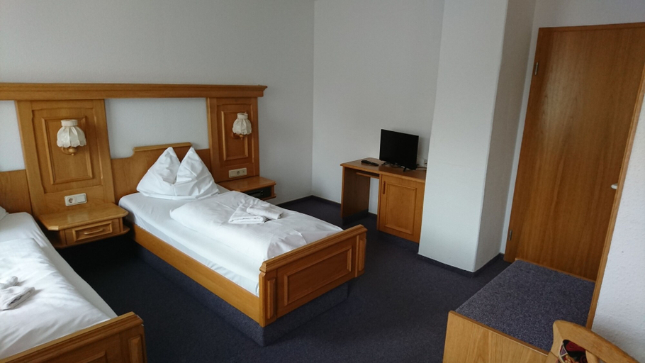 Bedroom 4, Gaststätte und Pension Erbgericht, Mittelsachsen