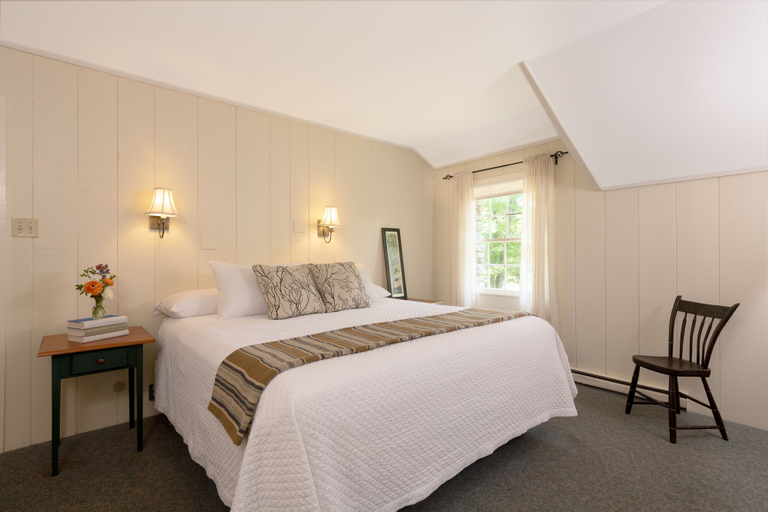 Bedroom 3, Basin Harbor, Addison