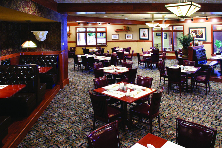 Food & Drinks 5, AmericInn by Wyndham Watertown, Codington
