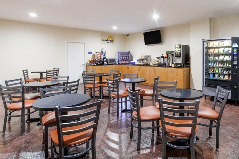 Food & Drinks 4, Days Inn by Wyndham Brooklyn Crown Heights, New York