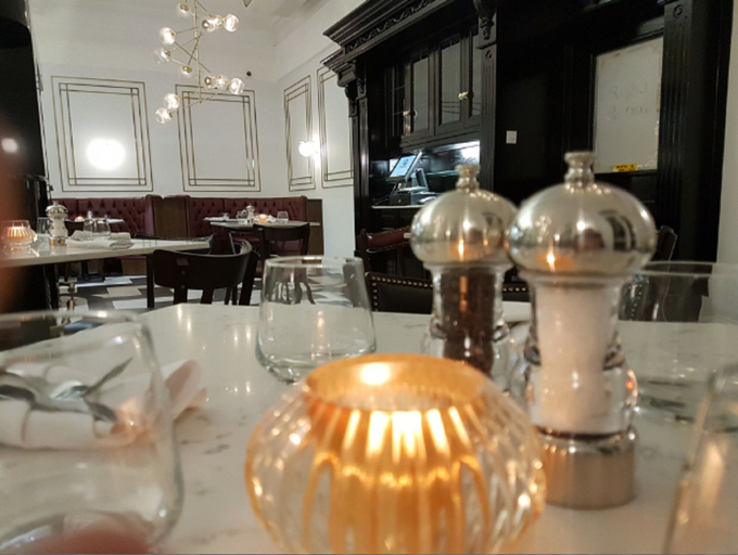 Food & Drinks 5, The Cliff Hotel, Norfolk