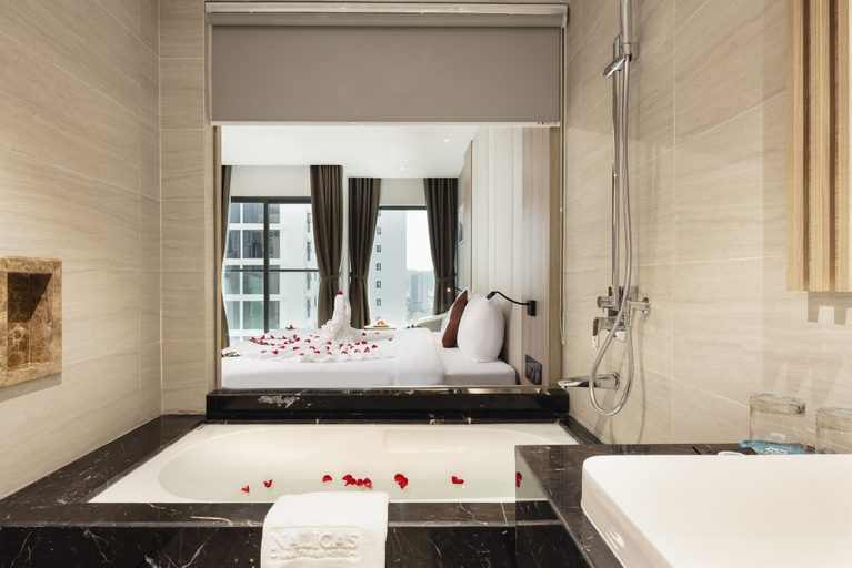 Bathroom 5, Nalicas Hotel, Nha Trang