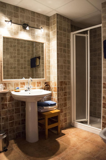 Bathroom 3, Casa Rural Los Garridos, Valencia
