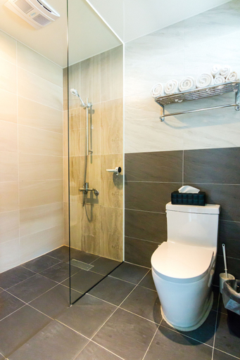 Bathroom 3, BoBo, Yilan