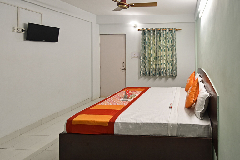 Bedroom 3, Hotel Gangotri, Hardwar