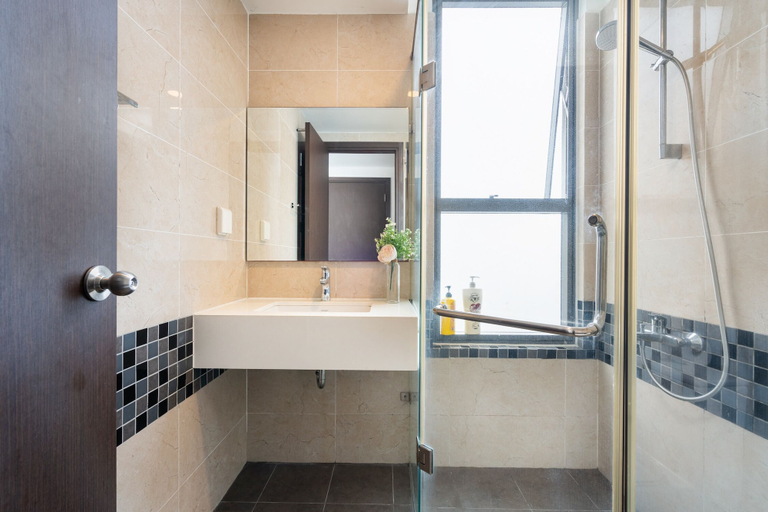Bathroom 4, Rose Home, District 4