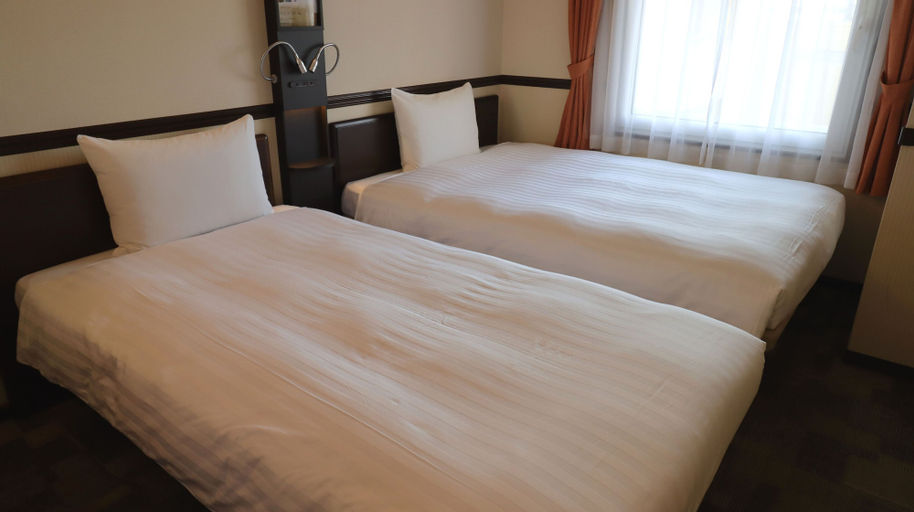 Bedroom 4, Toyoko Inn Shinagawa Konan Tennozu Isle, Shinagawa