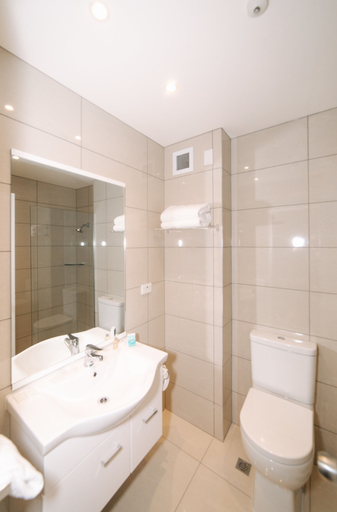 Bathroom 4, Brydone Hotel Oamaru, Waitaki