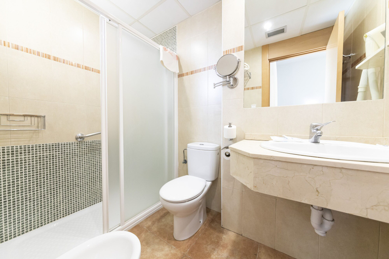 Bathroom 4, Balneario De Fitero - Hotel Bécquer, Navarra