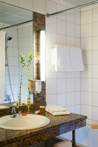 Bathroom 5, NH Oberhausen, Oberhausen