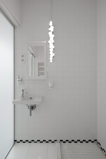 Bathroom 3, Che Hotel, Northern
