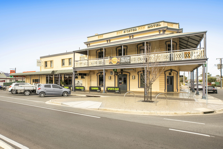Nightcap at Exeter Hotel, Adelaide