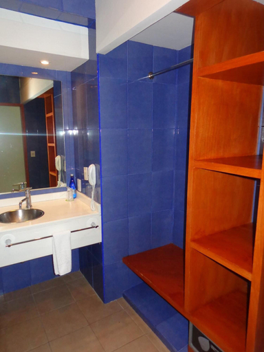Bathroom 4, Hotel GS Cuernavaca, Huitzilac