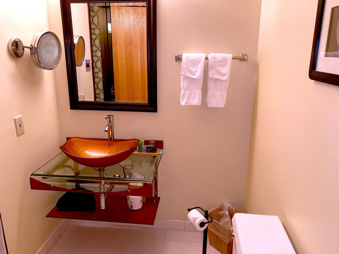 Bathroom 4, The Academy Hotel Colorado Springs, El Paso