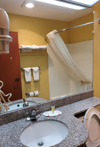 Bathroom 3, Microtel Inn & Suites by Wyndham Gatlinburg, Sevier