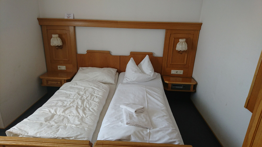 Bedroom 3, Gaststätte und Pension Erbgericht, Mittelsachsen